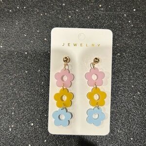 Groovy flowers 🌺 earrings